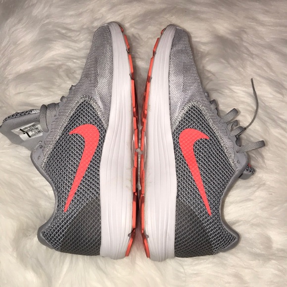 Nike Shoes - Nike running shoes